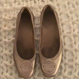 7 Clarks Gold Leather Flat